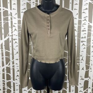 Cropped Thermal Half Button Top Junior's L